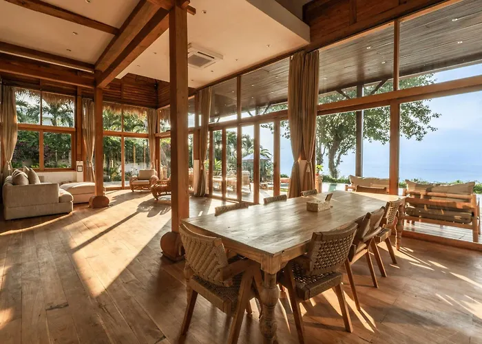 Villa Selatan By Cardinal Real Estate